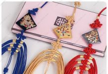 NORIGAE: As a priceless fashion accessory on the formal Korean traditional attire (Hambok)