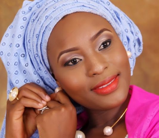 TSOHUWAR JARUMAN FINA FINAN HAUSA MANSURAH ISAH TAYI ZAZZAFAN MARTANI KAN RABUWAN AURENTA.