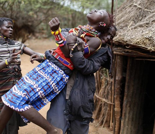 Kabilar Afrika Da Namiji Yake Satar Mace Domin Aurenta