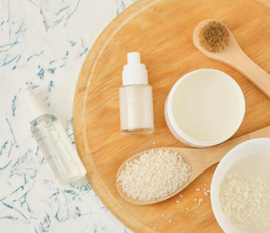 Ruwan Shinkafa Don Gyara Gashi