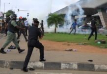 Mummunan Zanga-zanga Ta Barke A Legas Kan Sabbin Naira