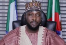 Kwanaki hudu bayan dakatar da Binani, wani kwamitin APC ya dakatar da mataimakin shugaban yankin arewa maso gabas, Mustapha Salihu a Adamawa