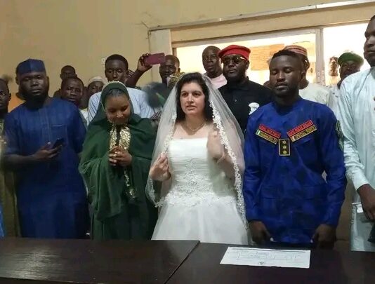 Wata Budurwa Yar Kasar Norway Ta Zo Najeriya, Ta Auri Dan Banga A Jihar Adamawa