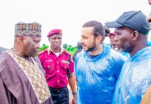 Gwamna Inuwa Yahaya ya kai ziyarar wucin gadi a gadar da ta datse a hanyar Bauchi zuwa Gombe.