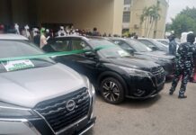 Sarakunan gargajiya goma ne daga babban birnin tarayya suka anfana da motocin alfarma.