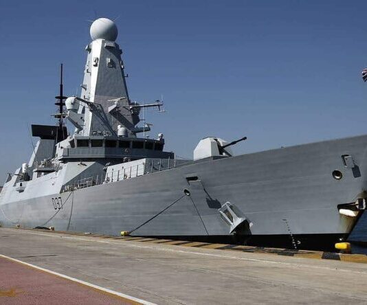 Jirgin yakin Burtaniya Ya Isa Najeriya Domin Tallafawa Tsaron Ruwa