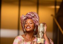 Mawaƙiya DJ Cuppy ta karɓi lambar yabo don taimakon jama’a, ta ba da jawabi